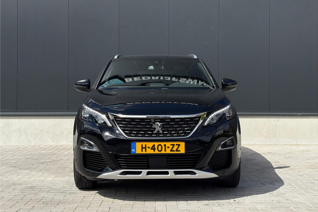 43909350-5.jpg