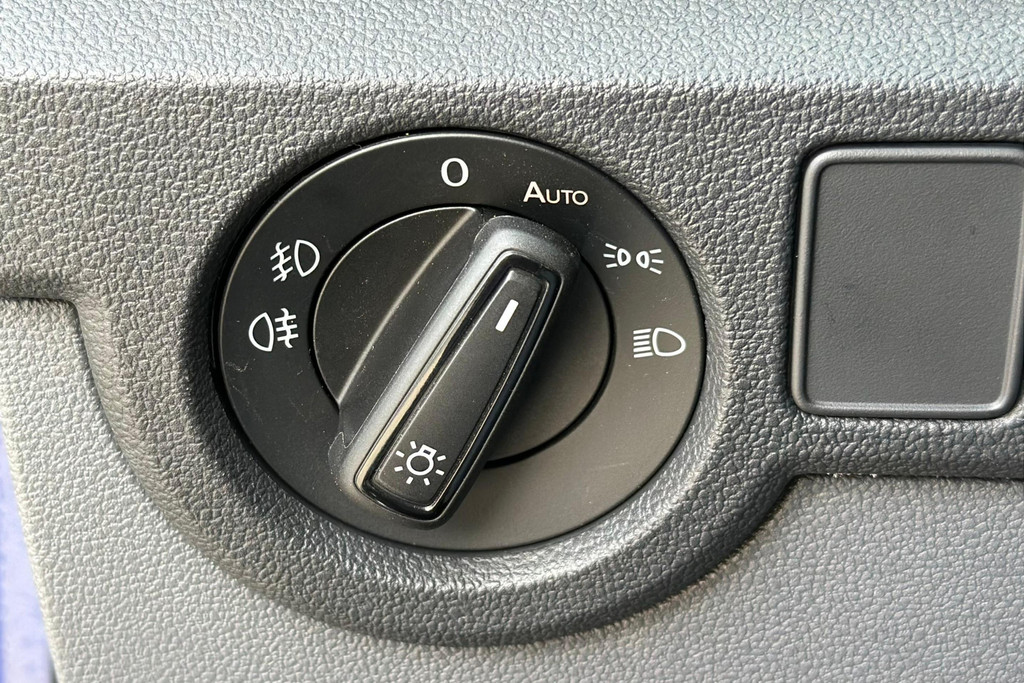 44564608-17.jpg