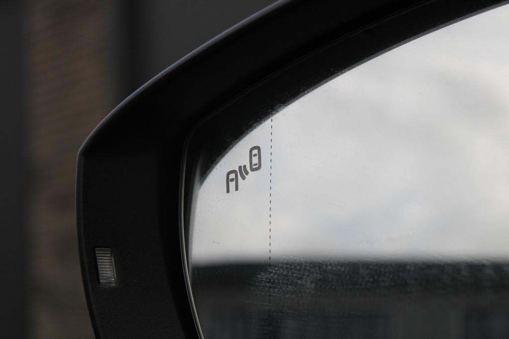 44564608-37.jpg
